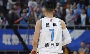 在CBA执教全华班后,林书豪回归首钢篮板变得困难。