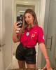 【社交秀】瓦尔加、佩莱甜蜜度假 “太太团”<a href='https://https://www.10339.com/zuqiuzhibo/ouzhoubei/' title='欧洲杯'><span style='color:#3498db'>欧洲杯</span></a>现场助威