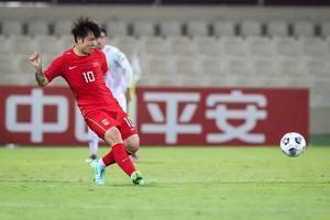 张稀哲:战阿曼越南不能丢分,日本主力在欧洲踢球肯定比我们强