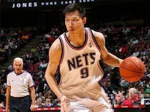 该死的伤病!当年还在NBA的易建联身体素质有多好