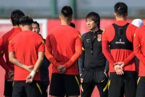 北青:中国国家足球队将于明天下午举行内部教习赛,根据情况确定西征最终名单
