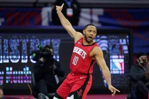 名记：埃里克-戈登预计会被交易 沃尔合同太大不好送走