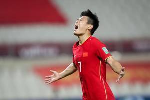 武磊:陈主席凌晨迎接我让我感动 提前归队国足与西班牙人有沟通