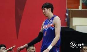CBA内部人士:周琦正在逼宫篮球协会。 如果开了这个先例,CBA会把