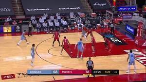 学会了吗?NBA上赛季那些精彩转身过人时刻