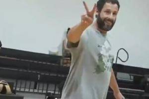 特雷-扬哈里斯等明星选手参加训练比赛