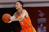澎湃:“落选NBA”+无缘新赛季CBA 汤杰是困在现实的“篮球顶流”