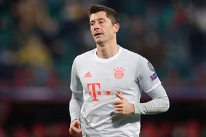 早报：基米希两球拜仁7-0狂胜波鸿；哲科双响国米6-1大胜