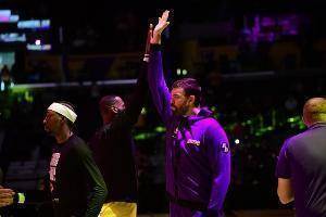 湖记：小加最早在上赛季结束后就表达过不确定是否再打一年NBA