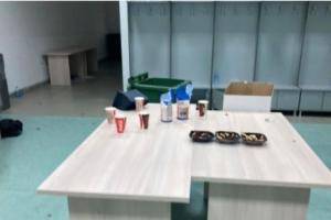 照片纸:事先锁定世界杯门票,德国选手比赛后在更衣室喝可乐庆祝