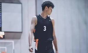 加油！ 据经理说，预定参加2022年NBA选秀