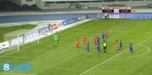 半场-赵明剑助攻杨旭头球破门 申花1-0领先四川