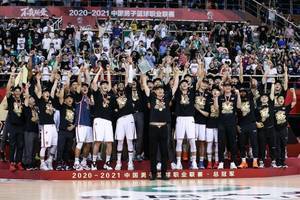 新京报：CBA新赛季前仅1队注册外援 辽粤浙仍是争冠热门