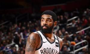 Woj  :布鲁克林篮网不认为欧文会改变主意接种疫苗