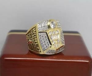 “雄鹿顶个球！”——一文看NBA总冠军戒指进化史