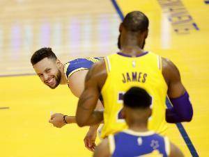 漫长的等待!比尔发推:NBA回来啦!
