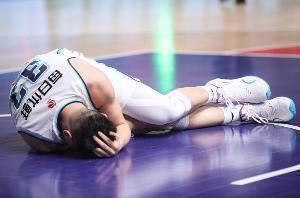 宋翔:青岛男篮队员王庆明因伤恐缺席今日与天津比赛