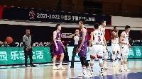 闫军比赛中大方承认错误:裁判的失误 前场球!