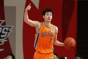 未来可期!郭昊文替补28分钟8投7中攻下19分