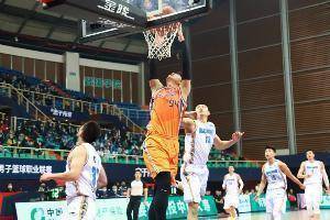 没能成为救主! 王哲林19中10空切27分9板
