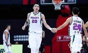 恭喜! 山东队中锋陶汉林被选为CBA新赛季首周最佳球员