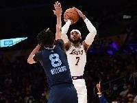 里程碑!安东尼生涯得分超越摩西-马龙 排名历史第九