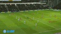 利物浦1-0领先打破僵局! 南野拓实接到倒三角传球破门