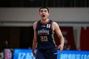 对飚郭艾伦！西热力江全场7记三分砍下31+6+9