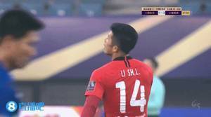 足协杯-奥斯卡助攻大四喜后冲突染红 海港5-1申花占先机