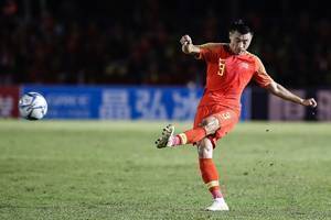 北青：国足西征名单有增减，郑铮、吉翔可能重新归队