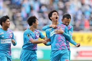 日本联赛也有球队面临解散危机?鸟栖高薪请托雷斯榨干了自己