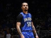 进步明显!科尔-安东尼赛季至今场均20.2分7.1篮板5.2助攻