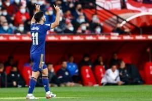 半场-艾森西奥在国家建功皇家马德里2-1领先格拉纳达