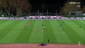 活久见!对手派9人首发 本菲卡上半场7-0血洗 下半场直接不踢了