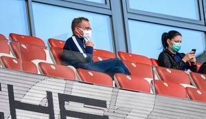 ESPN:朗尼克需等待工作许可申请结果,可能12月中旬才能执教曼联