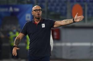 曾加:如果<a href='https://https://www.10339.com/zuqiuzhibo/ACmilan/' title='AC米兰'><span style='color:#3498db'>AC米兰</span></a>让迈尼昂出场,那就是因为他具备了复出的条件