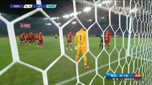 国米1-0领先!恰尔汗奥卢角球直接破门,帕特里西奥被穿裆