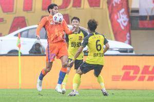 沪媒:泰山争冠有三大优势,领跑积分榜、五外援阵容、板凳深度