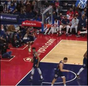 库兹马转发自己低背翻身后仰:Kobeeee????