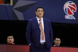 鲁记:山东男篮今晚集结 第三外援正在联系 最低目标季后赛