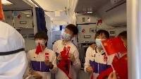 赞!中国女足在回国飞机上合唱《我和我的祖国》