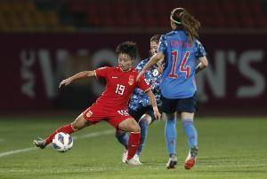 川媒介绍女足功臣张琳艳:身高1.她的偶像是孙雯,54米,年龄最小。