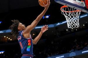 20!马克西今天14投9中,24分5篮板2助攻