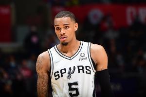 穆雷:理解在NBA里交易就是生意 我的工作是每天变得更好