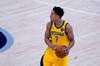 卡莱尔:布罗格登是球队最好的外线防守球员 他进攻能力被低估了