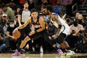 利拉德:欧文有着最漂亮的比赛 布克是我最喜欢的NBA球员