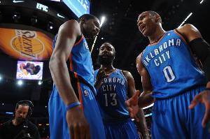 2010年的今天:21岁的杜兰特成为NBA历史上最年轻的得分王