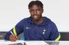 官方:17岁中场里奥-基尔马滕与热刺签下首份职业合同