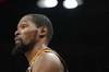 业余生活干什么?KD:打2K 发短信 看电影 除此之外什么都不做