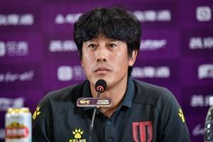 客场小负于沧州雄狮,成都蓉城跨赛季不败止步于8场